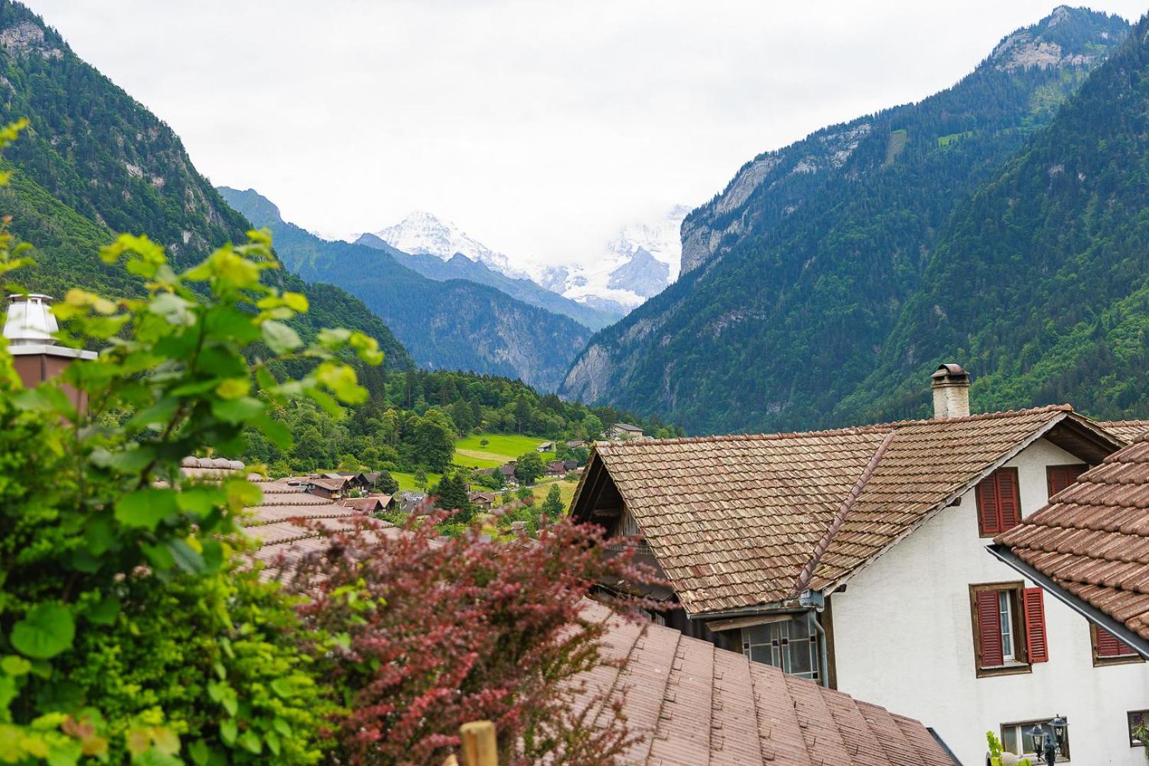Charming Alpine Retreat By Apartments Capricorn Gsteigwiler ภายนอก รูปภาพ