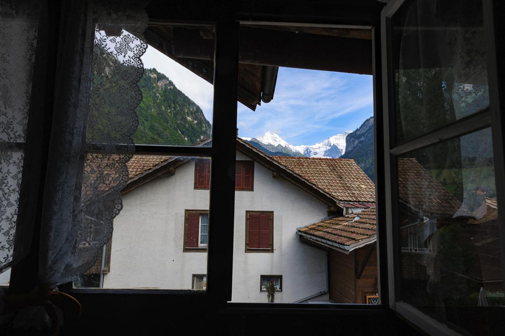 Charming Alpine Retreat By Apartments Capricorn Gsteigwiler ภายนอก รูปภาพ